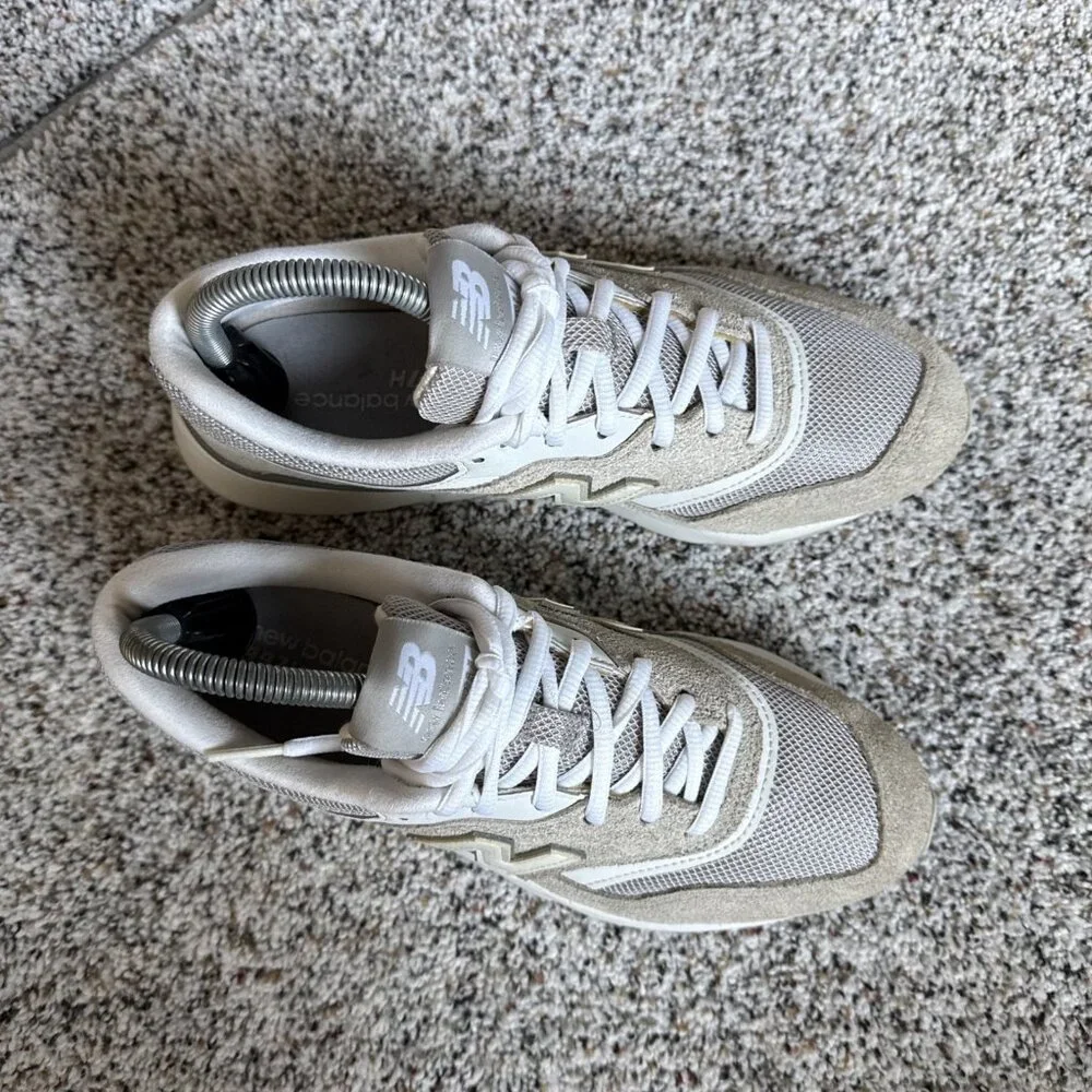 NEW BALANCE 997H Sneakers Shoes Women's Size 7.5 Beige White Gray CW997HCR - Picture 2 of 13